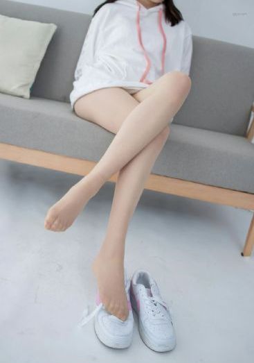 白嫩情侣偷拍呻吟刺激